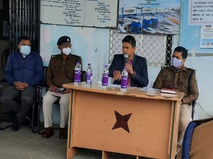 ABP News Impact: DM formed team to stop illegal movement of sand on 14 flywheel trucks in Rohtas ann खबर का असर: 14 चक्का ट्रकों पर बालू की अवैध ढुलाई पर रोक लगाने के लिए DM ने टीम का किया गठन