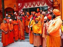 Haridwar Kumbh Mela 2021: जूना अखाड़े की नाराजगी के बाद कुंभ मेले में पेशवाई निकलने का रास्ता हुआ साफ