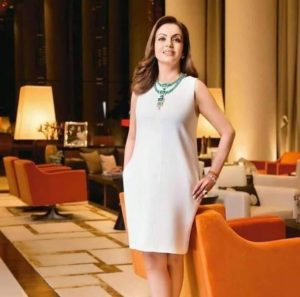 इन चीज़ों की बदौलत 57 की उम्र में भी फिट हैं Nita Ambani, उम्र को कर लिया है मुट्ठी में कैद