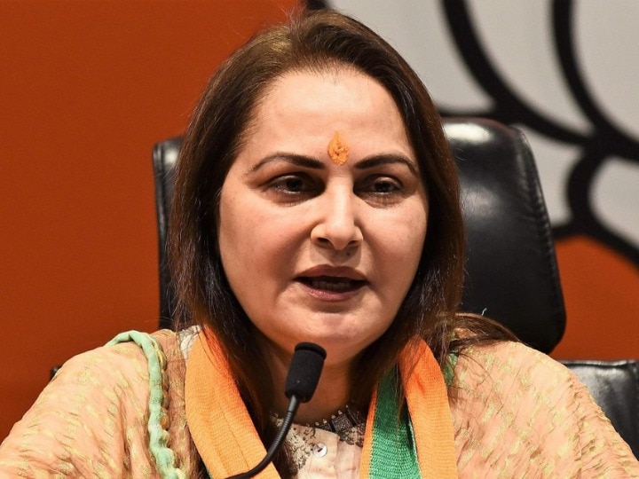 14 साल की उम्र में Jaya Prada को मिल गया था फिल्मों में ब्रेक, 3 बच्चों के पिता से शादी करने पर खूब मचा था बवाल