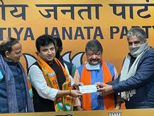 ममता बनर्जी को एक और झटका, अब इस विधायक ने बीजेपी का दामन थामा