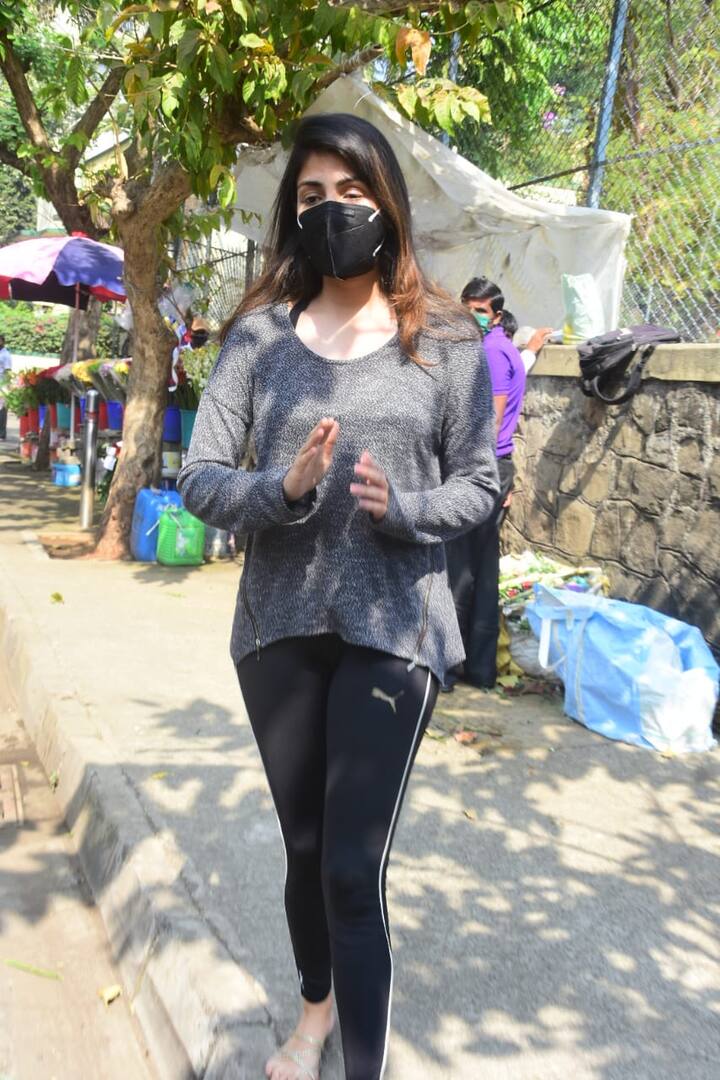 रिया जल्द ही अपनी आने वाली फिल्म ‘चेहरे’ में नज़र आएंगी. इस फिल्म में रिया चक्रवर्ती के साथ बॉलीवुड के बिग बी यानी अमिताभ बच्चन भी लीड रोल में दिखाई देंगे.