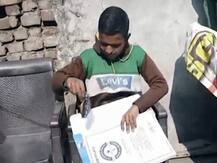 इंटरनेशनल बुक ऑफ रिकॉर्ड में दर्ज हुआ मूंगफली बेचने वाले के बेटे का नाम, किया है ये काम