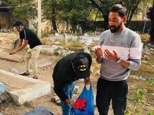 भारत आते ही सीधे पिता की कब्र पर पहुंचे मोहम्मद सिराज, नम आंखों से दी श्रद्धांजलि