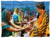 यूपी के घरों में जगह बनाने के लिए प्रियंका गांधी की कैलेंडर पॉलिटिक्स