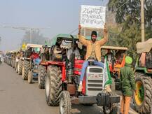 दिल्ली पुलिस और किसानों के बीच तीसरी बैठक आज, ट्रैक्टर मार्च रोकने पर नहीं बन रही है बात