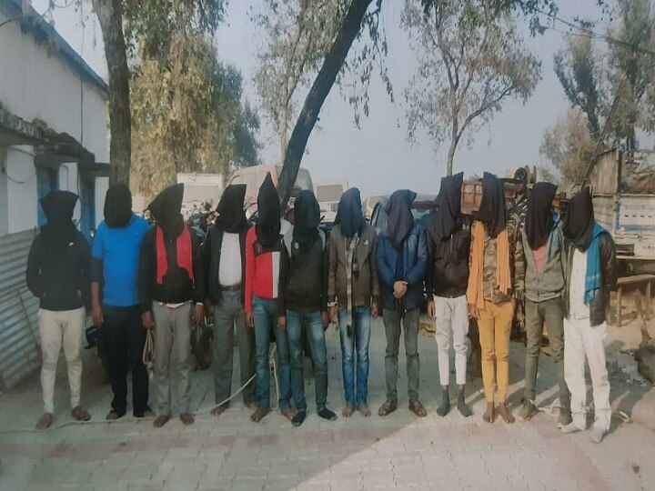 Rohtas Crime robbers arrested Bihar seized robbery worth Rs 35 lakh बिहार के रोहतास में एक दर्जन लुटेरे गिरफ्तार, 35 लाख रुपए का लूट का सामान बरामद