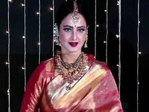 जब आईफा में किया था 64 साल की Rekha ने अपने सुपरहिट गानों पर डांस, Arjun Kapoor से लेकर Varun Dhawan तक स्टेज पर पहुंच गए थे सभी