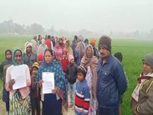 हर साल बाढ़ उजाड़ देती है इस गांव में रहने वालों का आशियाना, अब सरकार से लगाई गुहार