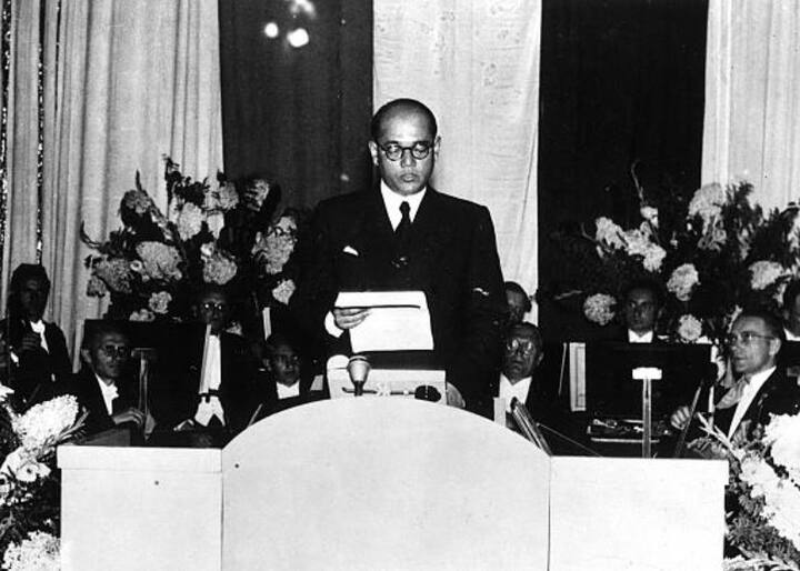 साल 1934 में जब ब्रिटिश सरकार ने नेताजी को भारत से निर्वासित किया तो वह यूरोप चले गए थे. वहां रहकर नेताजी आजादी की लड़ाई से जुड़े अपने साथियों को पत्र लिखते रहते थे.