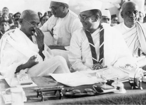 देश की स्वतंत्रता के इतिहास के महानायक बोस का जीवन और उनकी मृत्यु भले ही रहस्यमय मानी जाती रही हो, लेकिन उनकी देशभक्ति सदा सर्वदा असंदिग्ध और अनुकरणीय रही.