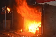 दिल्ली के उत्तम नगर में लगी भीषण आग, दमकल की 18 गाड़ियों ने पाया आग पर काबू