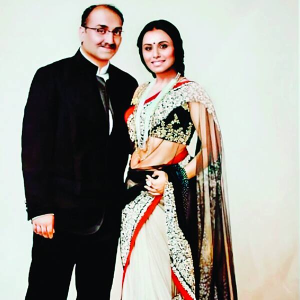 एक्ट्रेस रानी मुखर्जी और प्रोड्यूसर आदित्य चोपड़ा ने भी एक-दूसरे को लंबे वक्त तक डेट किया. साल 2014 में दोनों ने इटली में काफी निजी तरीके से शादी की. 