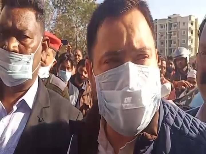 लालू यादव से मिलने रिम्स पहुंचे तेजस्वी, कहा- सुधरने के बजाय बिगड़ती जा रही है तबीयत Tejashwi reached Rims to meet Lalu Yadav, said - health is deteriorating rather than improving ann लालू यादव से मिलने रिम्स पहुंचे तेजस्वी, कहा- सुधरने के बजाय बिगड़ती जा रही है तबीयत