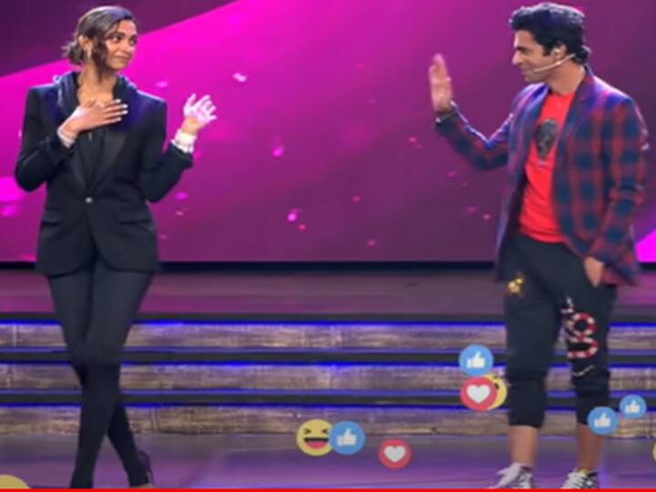 Sunil Grover ने बढ़ाई Deepika Padukone के इंस्टाग्राम पर फैन फॉलोइंग, दीपिका को कराया ‘घूमर घूमर’ पर डांस Sunil Grover extended Deepika Padukone's fan following on Instagram, made Deepika dance to 'Ghoomar Ghoomar' Sunil Grover ने बढ़ाई Deepika Padukone के इंस्टाग्राम पर फैन फॉलोइंग, दीपिका को कराया ‘घूमर घूमर’ पर डांस