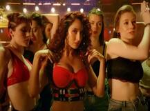सिर्फ दो टेक में Nora Fatehi ने कर डाली Hai Garmi गाने की कठिन स्टेप, सेट पर बज उठी थीं सीटियां