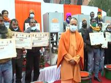 UP स्थापना दिवस आज, लखनऊ में सीएम योगी आदित्यनाथ ने समारोह में लिया हिस्सा