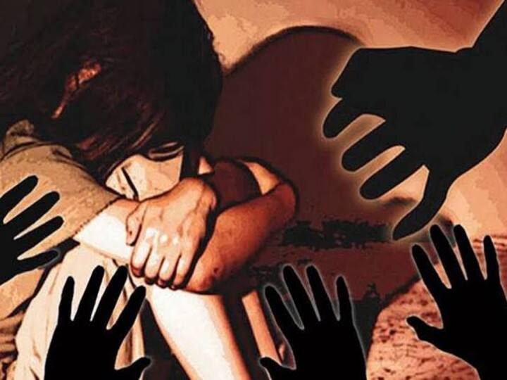 Bihar: A youngster kidnapped and raped, then escaped leaving home ann बिहार: नाबालिग को अगवा कर युवक ने किया रेप, फिर घर के बाहर छोड़कर हो गया फरार