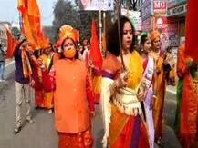 शक्ति स्‍वरूपा मां दुर्गा और रानी लक्ष्‍मीबाई बनकर मातृशक्ति ने निकाली शोभायात्रा, राममय हुआ गोरखपुर