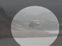 Video: आगे-आगे ट्रैक्टर में खनन माफिया, पीछे-पीछे स्कॉर्पियो में पुलिस... जानें फिर क्या हुआ