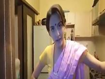 Nora Fatehi गले में मंगलसूत्र और हाथों में हरी चूड़ियां पहने आईं नज़र, क्या मामला है?