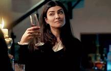 Sushmita Sen से लेकर Dimple Kapadia तक, वेबसीरीज़ में छा गईं ये अभिनेत्रियां