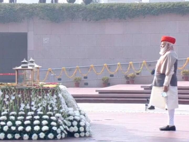 पीएम मोदी हर साल गणतंत्र दिवस पर अलग तरह की पगड़ी पहने नजर आते हैं. पिछले साल उन्होंने 'बंधनी' पहनी थी.