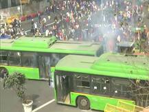 Farmers Protest: ट्रैक्टर मार्च के दौरान हिंसा और तोड़फोड़, जानें नेताओं ने क्या कहा