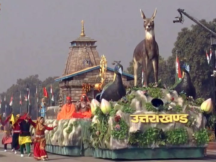 dehradun kedarkhand tableau seen on rajpath republic day 2021 Republic Day 2021: राजपथ पर उत्तराखंड की झांकी, केदारनाथ मंदिर और कस्तूरी मृग की दिखी झलक