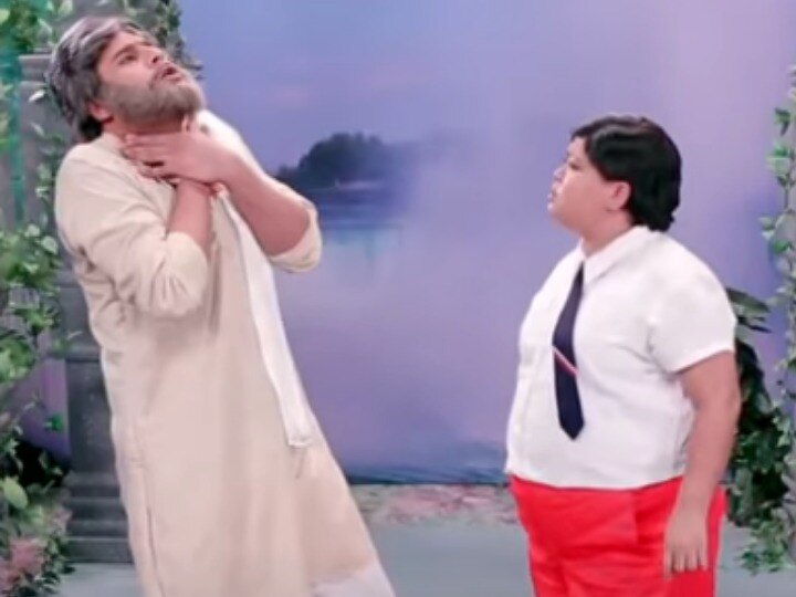 जब Krushna Abhishek ने की Sooryvansham के Big B की नक़ल, मरने की एक्टिंग देख आपको भी आ जाएगी हंसी ! krushna abhishek imitates amitabh bachchans sooryvansham character जब Krushna Abhishek ने की Sooryvansham के Big B की नक़ल, मरने की एक्टिंग देख आपको भी आ जाएगी हंसी !