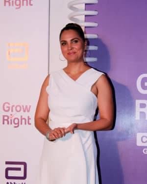 अभिनेत्री और पूर्व मिस यूनिवर्स लारा दत्ता की पोस्ट प्रेग्नेंसी तस्वीरें खूब वायरल हुई थीं. 