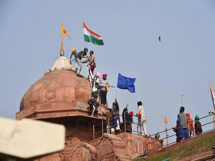 Farmers Protest Delhi at the Red Fort know who encouraged them doing that ANN Farmers Protest Delhi: आखिर किस के कहने पर किसान पहुंचे लाल किला, जानें किसानों ने खुद किसका नाम लिया