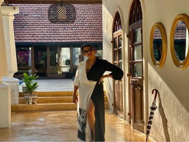 Meera Kapoor dressed up in Masaba Creation's black and white draped dress, know what the price is अपनी ड्रेस को लेकर चर्चा में हैं Shahid Kapoor की पत्नी मीरा, जानिए क्या है कीमत