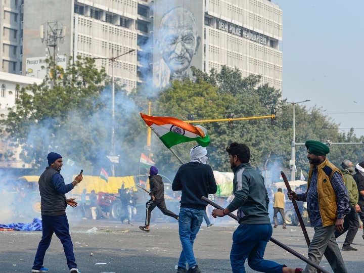 Farmers Protest: farmer leader VM Singh Bhanu Pratap Singh withdraws support किसान आंदोलन: वीएम सिंह और भानु प्रताप सिंह ने अपना आंदोलन खत्म करने का एलान किया, हिंसा की घटना से हैं आहत