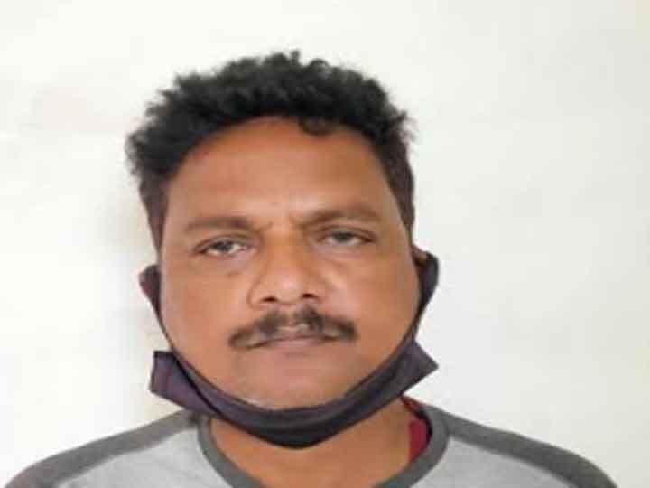 Driver printed fake notes worth lakhs of rupees at home, arrested along with 3 accomplices ANN शॉर्टकट से अमीर बनने का सपना देखने वाले ड्राइवर ने घर पर ही छापे लाखों रुपये के नकली नोट, 3 साथियों के साथ गिरफ्तार