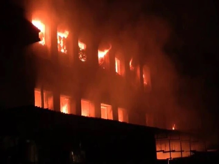 mumbai fire breaks out in a kapil rayon india private limited company in bhiwandi मुंबईः भिवंडी के कपड़ा ड्राई फैक्ट्री में आग, करोड़ो का माल जलकर खाक