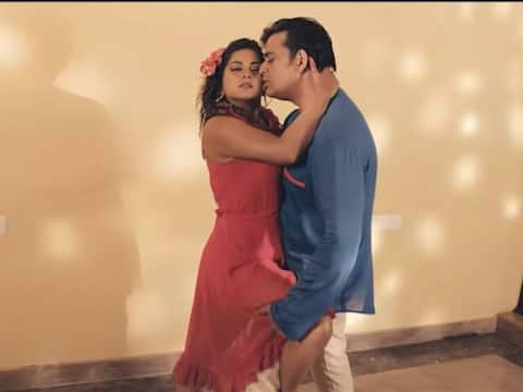 Bhojpuri Song: रवि किशन और अंजना सिंह की रोमांटिक केमेस्ट्री से भरपूर ये गाना, यूट्यूब पर मिले 85 लाख से ज्यादा व्यूज Bhojpuri Song: रवि किशन और अंजना सिंह की रोमांटिक केमेस्ट्री से भरपूर ये गाना, यूट्यूब पर मिले 85 लाख से ज्यादा व्यूज