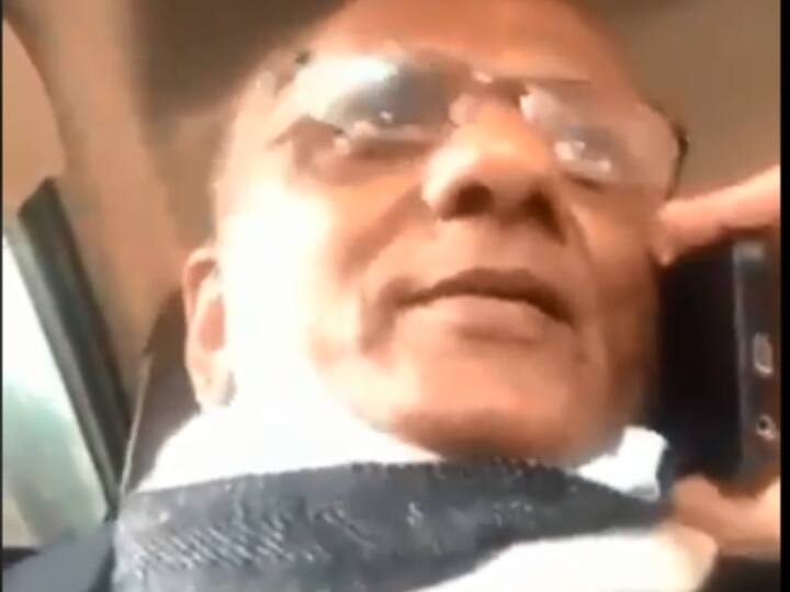 The doctor vaccinated Corona vaccine but his wife shouted on him, see the Viral Video दिल्ली के नामी डॉक्टर ने लगवाई कोरोना वैक्सीन तो पत्नी ने लगा दी जमकर क्लास, लाइव सेशन का वीडियो वायरल