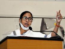 किसान आंदोलन: सीएम ममता बनर्जी का मोदी सरकार पर निशाना, बोलीं- पहले दिल्ली संभालें फिर बंगाल के बारे में सोचें