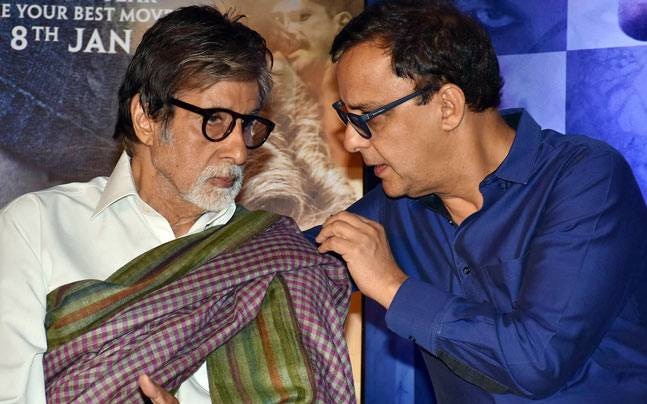 Amitabh Bachchan praise director Vidhu Vinod Chopra ahead of the launch of the book, Unscripted बिग बी ने वीडियो के जरिए विधु विनोद चोपड़ा को सराहा, डायरेक्टर ने किताब का जिक्र करते हुए कहा- Thank You