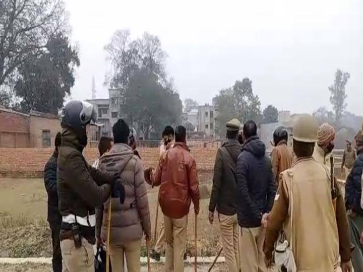 अयोध्या में छात्र संघ चुनाव को लेकर प्रदर्शन, पुलिस ने छात्रों को दौड़ा दौड़ाकर पीटा