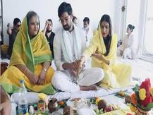 Mirzapur के ‘बबलू पंडित’ ने अपनी मंगेतर Sheetal Thakur के साथ की गृह प्रवेश की पूजा, शेयर की खूबसूरत फोटो