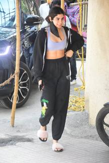 फिट रहने के लिए खुशी कपूर ने किया GYM का रुख, जल्द करेंगी बॉलीवुड में डेब्यू, देखें तस्वीरें