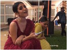 विंक क्वीन प्रिया प्रकाश का लाल साड़ी में वीडियो वायरल, देखें उनका ये खूबसूरत लुक