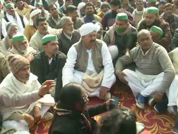 मुजफ्फरनगर में महापंचायत के दौरान किसान नेता नरेश टिकैत ने बीजेपी पर साधा निशाना, कहा- 70 दिनों में लगाए 70 तरह के आरोप