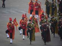 PHOTOS: बीटिंग रिट्रीट के साथ गणतंत्र दिवस समारोह संपन्न, 1971 के युद्ध की याद में गूंजी 'स्वर्णिम विजय'की धुन