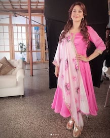 सिल्वर स्क्रीन पर कभी भी साथ नहीं दिखी Juhi Chawla और Salman Khan की जोड़ी, खुद भाईजान ही थे वजह!