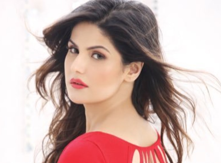 11 साल बाद छलका Zareen Khan का दर्द, बोलीं-Katrina Kaif की हमशक्ल कहलाने से मेरा करियर बर्बाद हो गया