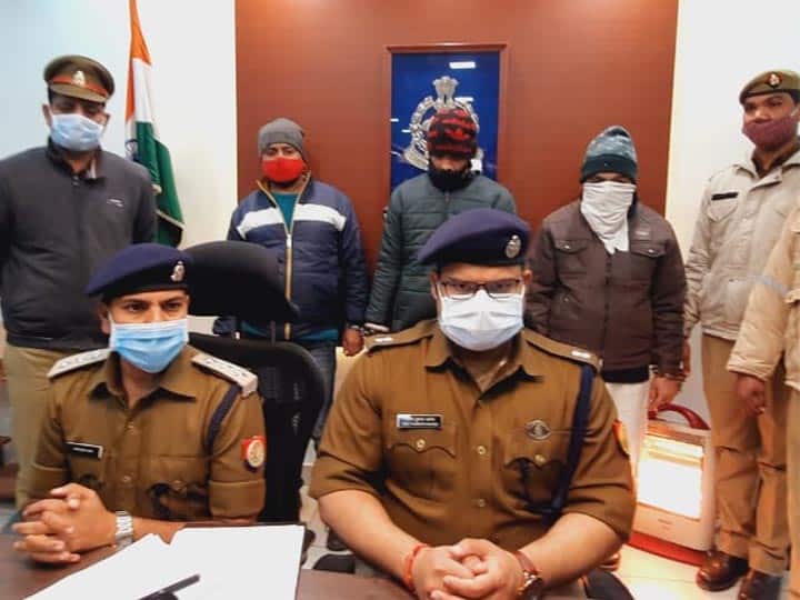 Police arrested three accused in property dealer murder case in Moradabad ANN मुरादाबाद: प्रॉपर्टी डीलर की हत्या में तीन आरोपी गिरफ्तार, मर्डर के लिए साले ने दी थी 5 लाख की सुपारी