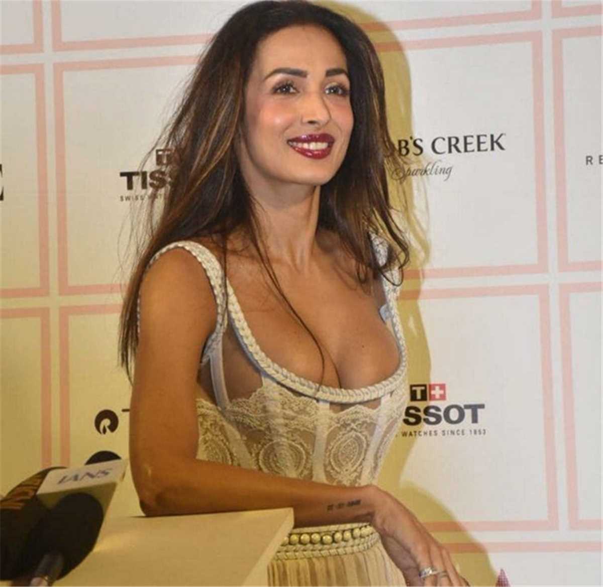 malaika arora life is full of ups and down, know about some unknown facts |  होठों पर मुस्कुराहट, थिरकते पैर और दीवाना बनाने वाला अन्दाज़: बहुत दर्द भरी  है Malaika Arora की